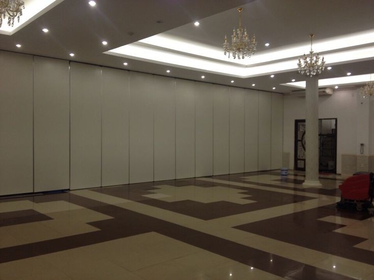 Partisi Geser Ballroom Hotel,